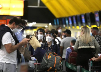Elite brasileira corre para os aeroportos para se vacinar na Europa e EUA